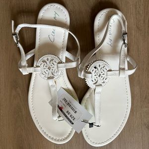 Women’s white sandals NWT